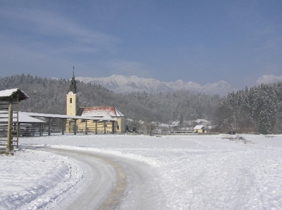 030230_cerkev_nevlje.jpg