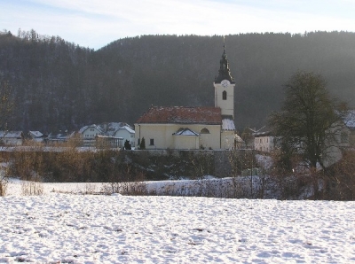 cerkev_nevlje01.jpg