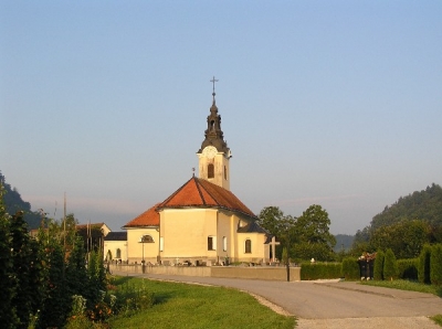 cerkev_nevlje04.jpg